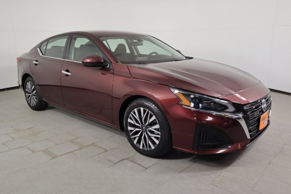 Used 2023 Nissan Altima 2.5 SV Sedan