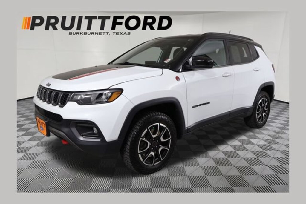 Used 2025 Jeep Compass Trailhawk SUV