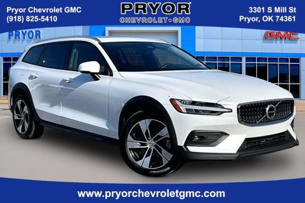 Used 2025 Volvo V60 Cross Country Plus Wagon