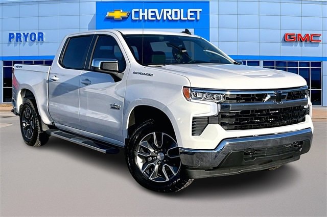 2025 Chevrolet Silverado 1500 LT's photo