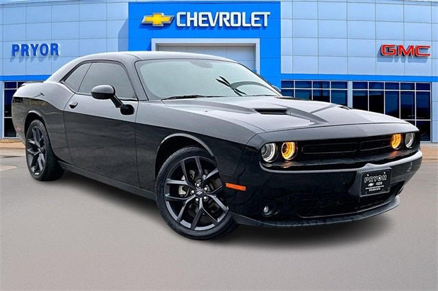 2021 Dodge Challenger SXT's photo