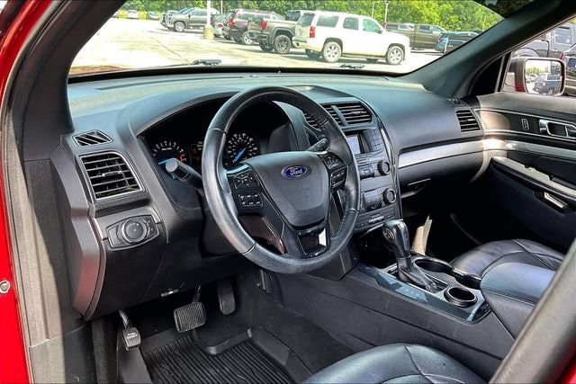 2019 Ford Explorer XLT - Photo 17