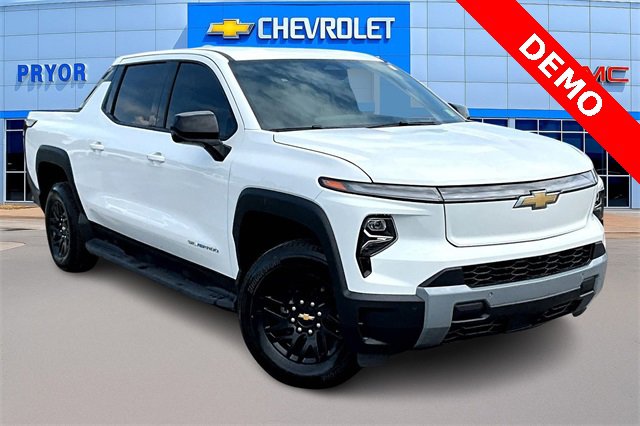 2026 Chevrolet Silverado EV LT's photo