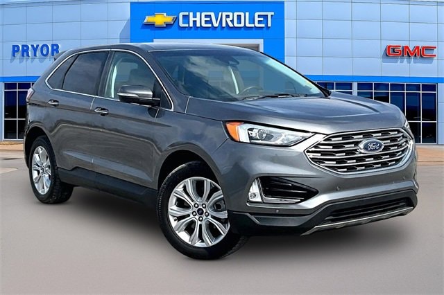 2022 Ford Edge Titanium