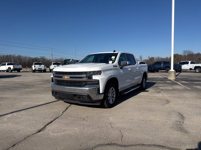 2022 Chevrolet Silverado 1500 LT photo 2
