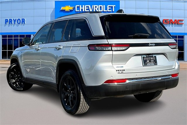 2023 Jeep Cherokee 4xe photo 2