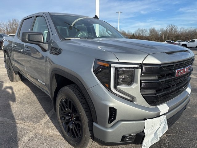 2026 GMC Sierra Base's photo