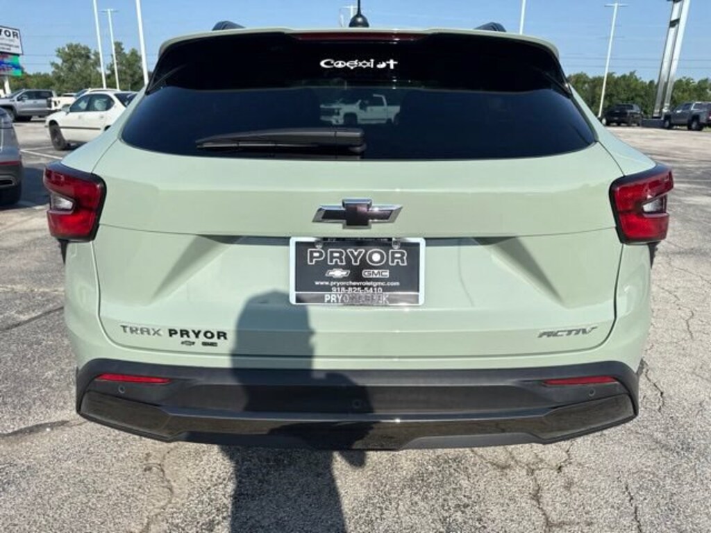 Used 2025 Chevrolet Trax Activ SUV