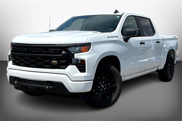 2024 Chevrolet Silverado 1500 Custom photo 3