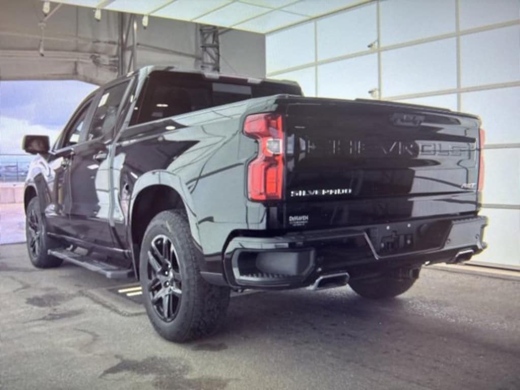 Used 2023 Chevrolet Silverado 1500 RST Truck Crew Cab