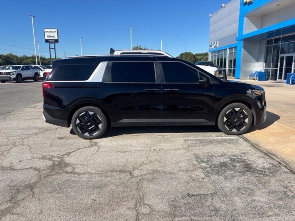 Used 2026 Kia Carnival EX Van Passenger Van