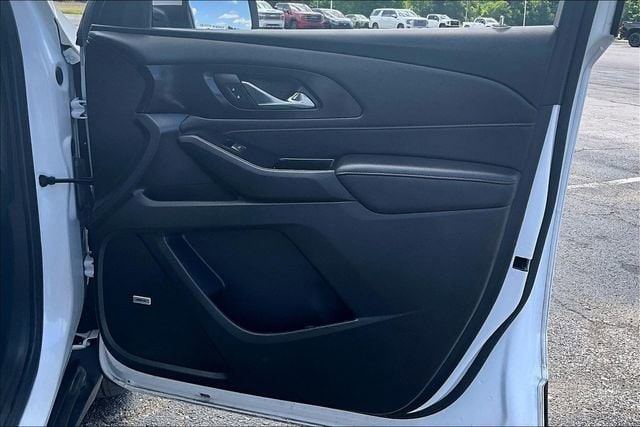 2023 Chevrolet Traverse 3LT - Photo 29