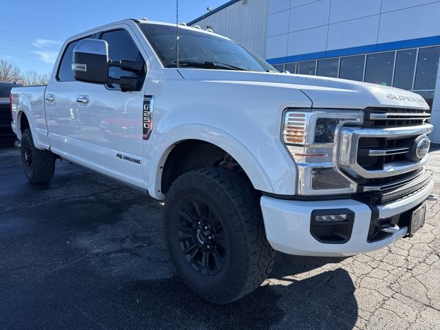 2022 Ford F-250 Super Duty Platinum's photo