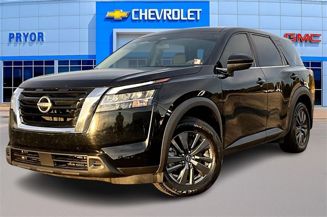 2022 Nissan Pathfinder S photo 3