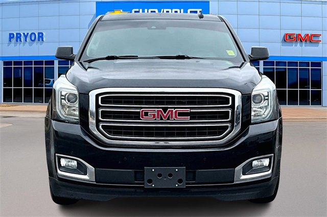 2017 Gmc Yukon SLT photo 2