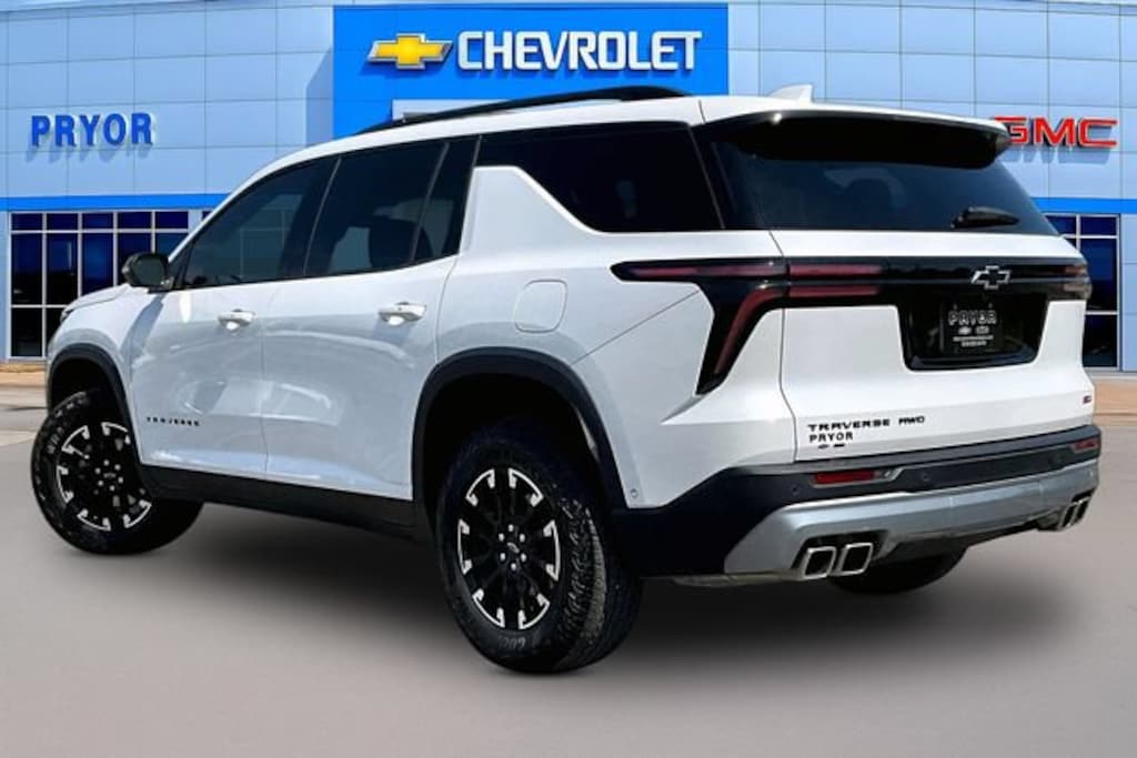 Used 2024 Chevrolet Traverse Z71 SUV