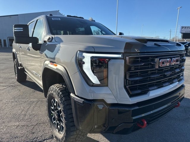 2026 GMC Sierra SLT's photo