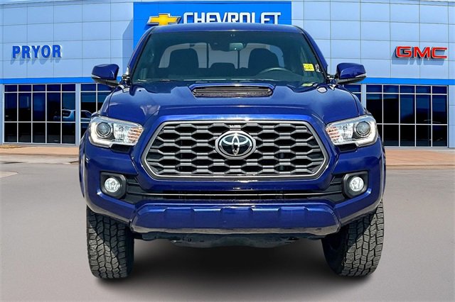 2022 Toyota Tacoma SR photo 2