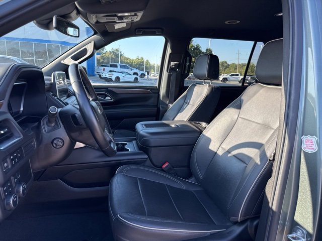 2023 Chevrolet Suburban Premier photo 4