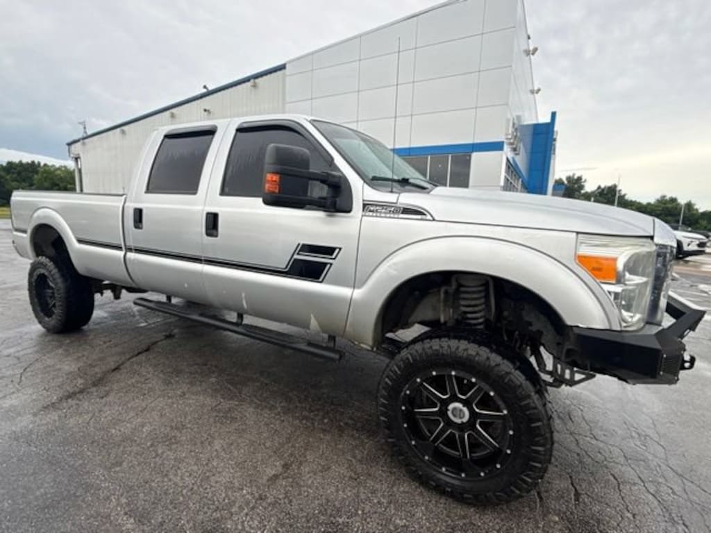 Used 2016 Ford Super Duty F-250 SRW Lariat Truck Crew Cab