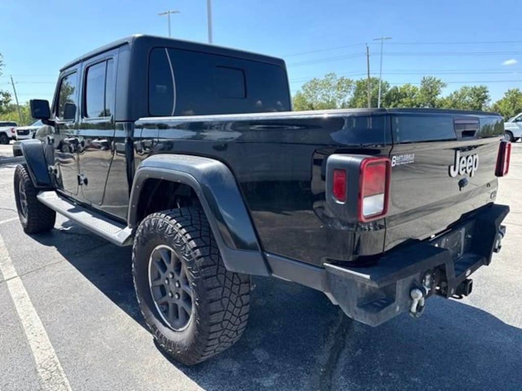 Used 2022 Jeep Gladiator Overland Truck Crew Cab