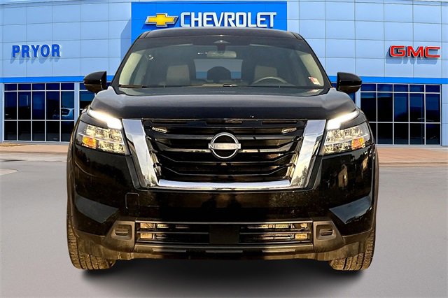 2022 Nissan Pathfinder S photo 2