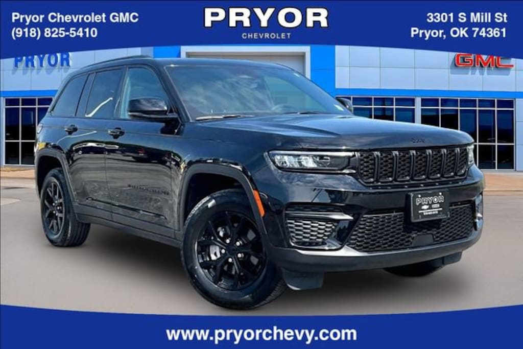 Used 2025 Jeep Grand Cherokee Altitude SUV