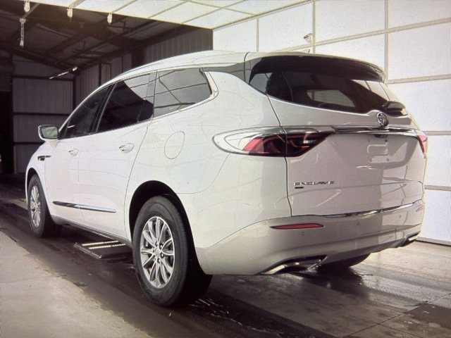 2024 Buick Enclave Premium photo 3