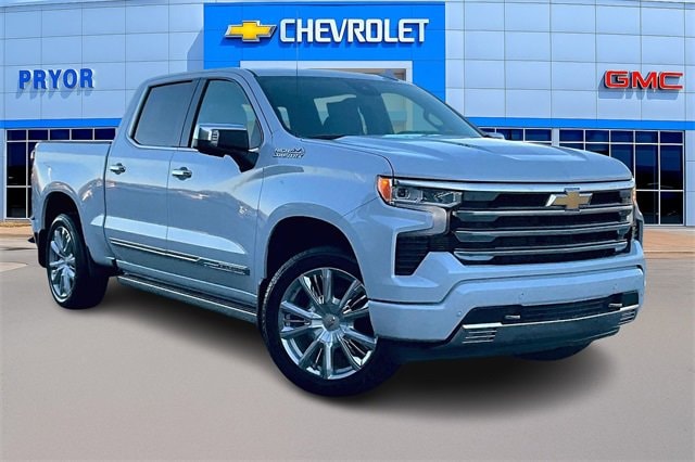 2026 Chevrolet Silverado High Country's photo