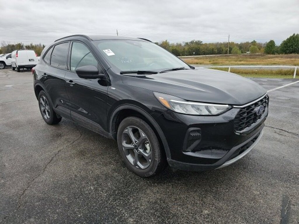 Used 2025 Ford Escape ST-Line SUV