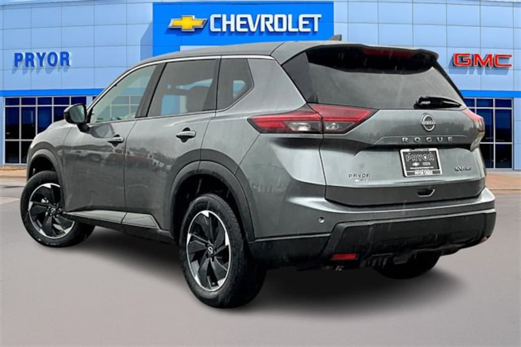 Used 2024 Nissan Rogue SV SUV