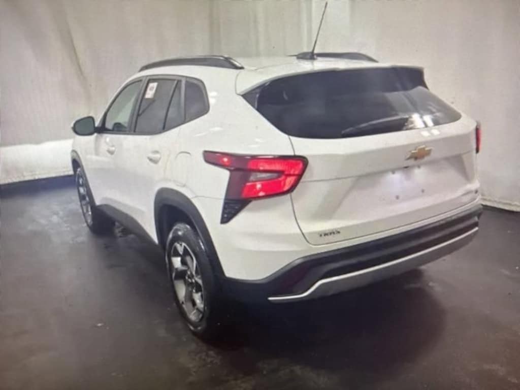 Used 2024 Chevrolet Trax LT SUV