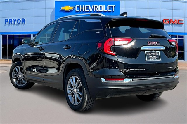 2024 Gmc Terrain SLT photo 2