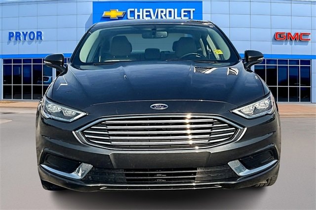 Used 2018 Ford Fusion SE with VIN 3FA6P0HD8JR129737 for sale in Pryor, OK