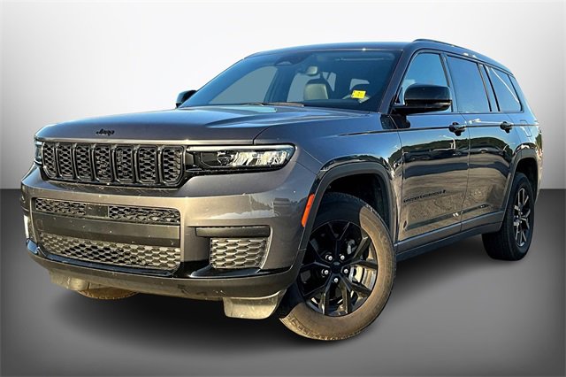 2024 Jeep Grand Cherokee Altitude photo 3