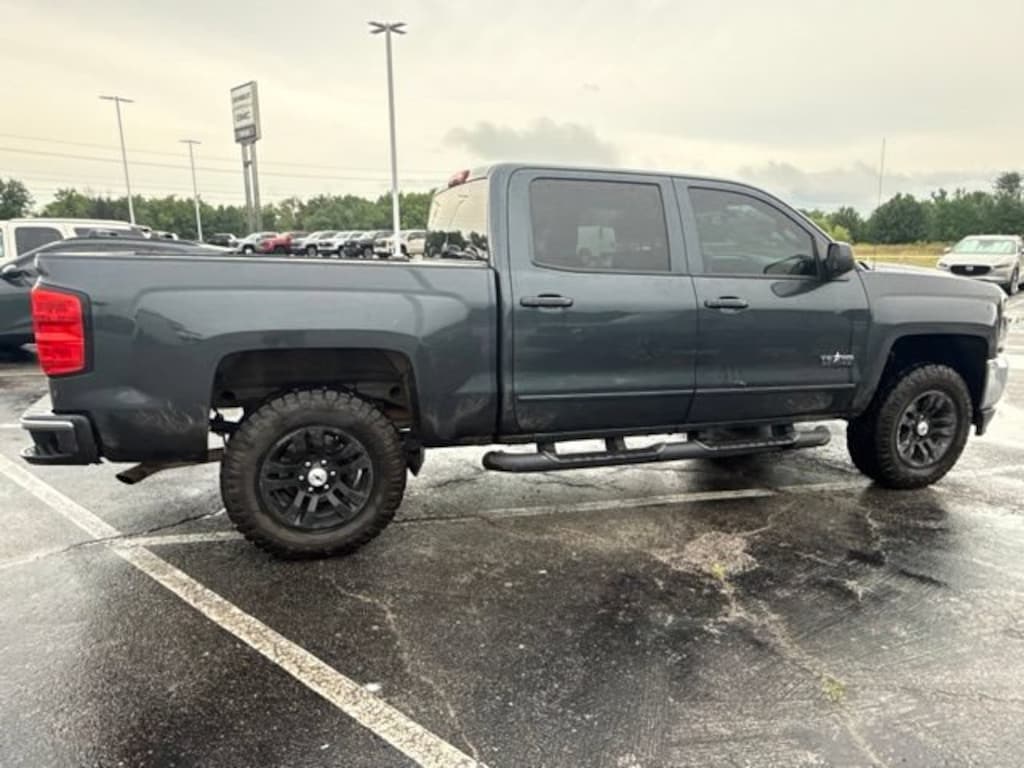 Used 2018 Chevrolet Silverado 1500 LT Truck Crew Cab