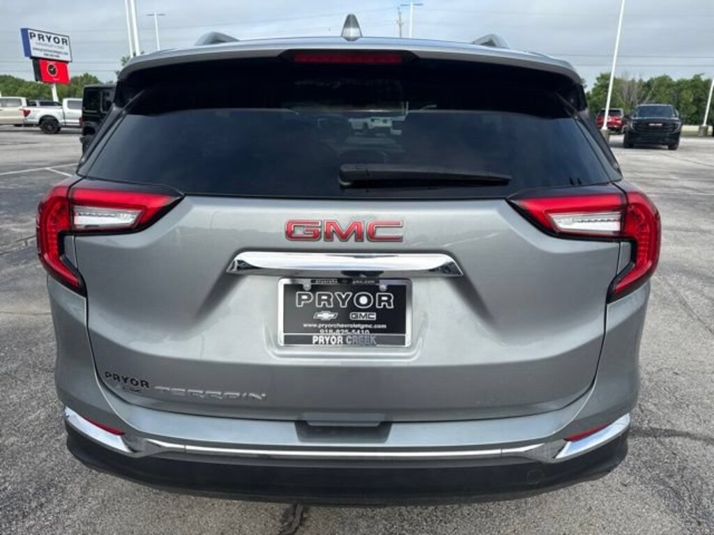 Used 2023 GMC Terrain SLT SUV
