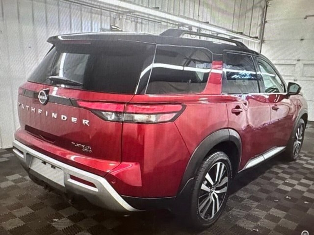 Used 2023 Nissan Pathfinder Platinum SUV