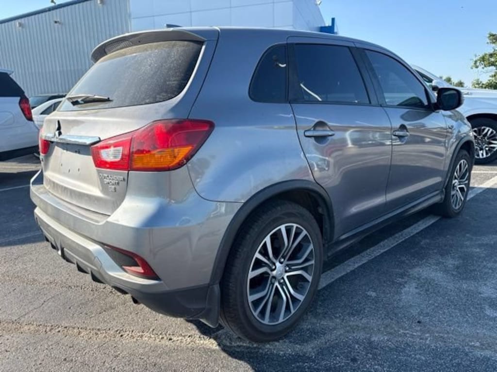 Used 2018 Mitsubishi Outlander Sport SE 2.4 CUV
