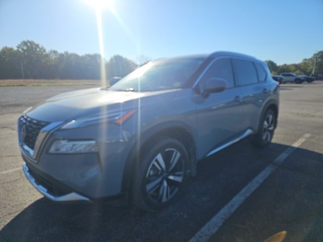 2023 Nissan Rogue Platinum photo 3