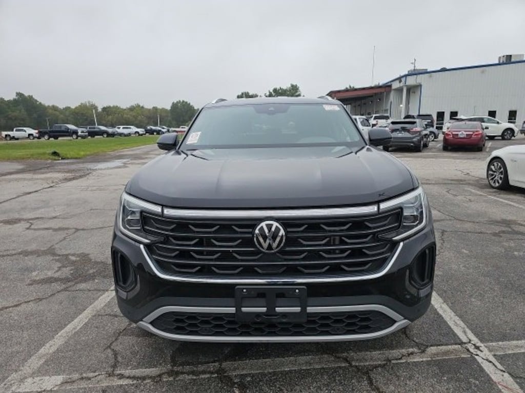 Used 2024 Volkswagen Atlas Cross Sport 2.0T SE w/Technology SUV