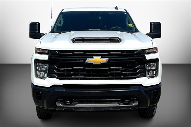 2024 Chevrolet Silverado 2500HD photo 2