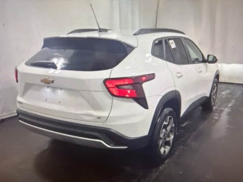 Used 2024 Chevrolet Trax LT SUV