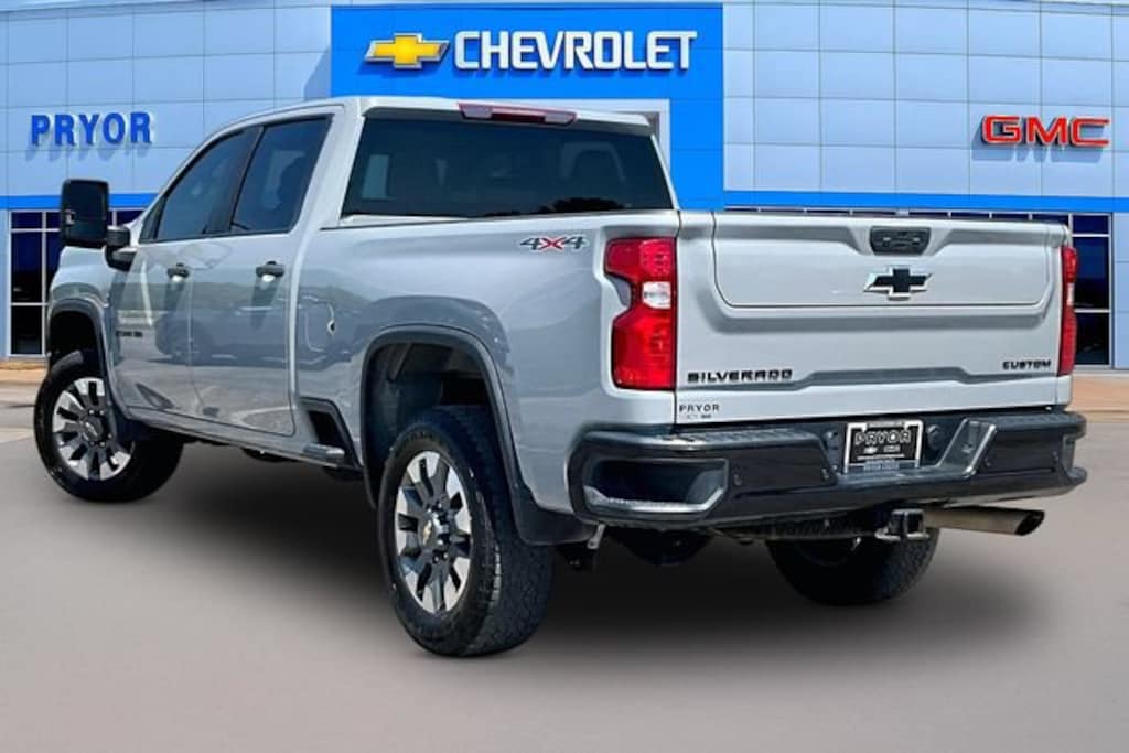 Used 2024 Chevrolet Silverado 2500 HD Custom Truck Crew Cab