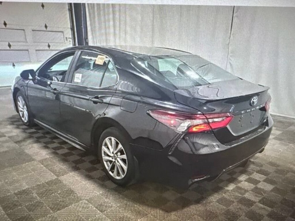 Used 2024 Toyota Camry SE Sedan