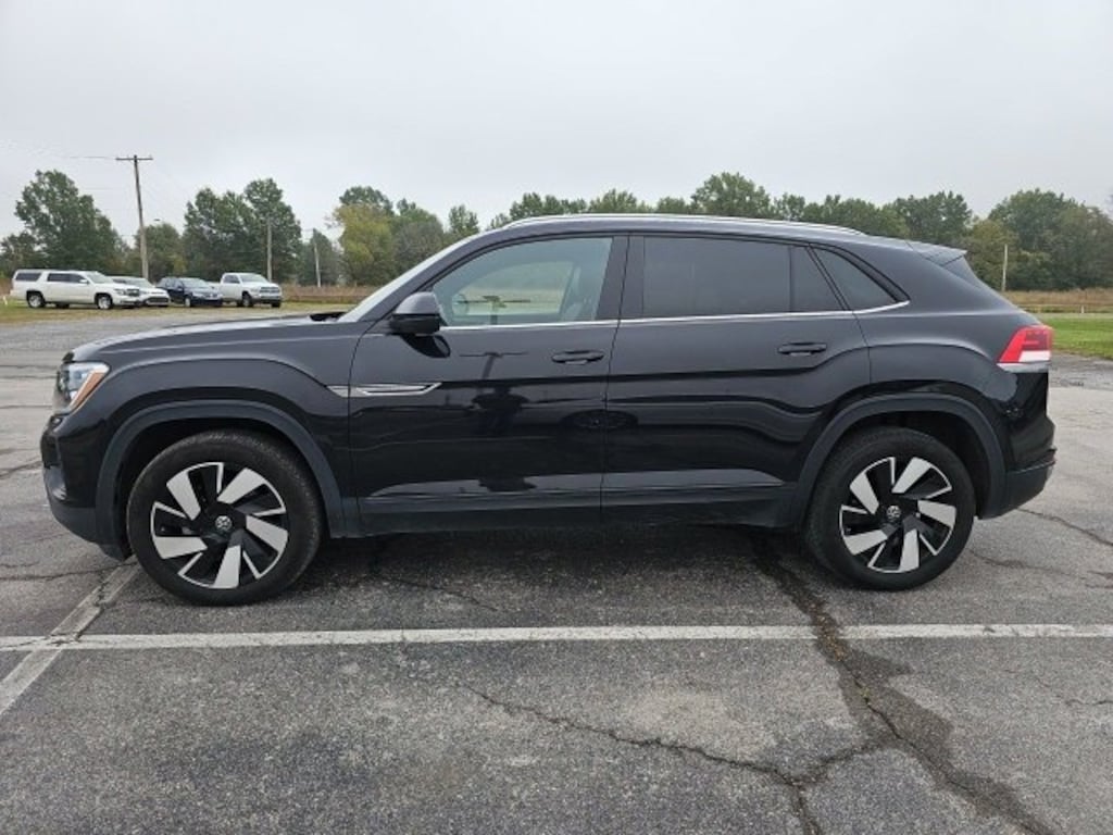 Used 2024 Volkswagen Atlas Cross Sport 2.0T SE w/Technology SUV