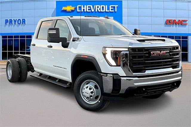 2026 GMC Sierra 3500 Chassis Cab Pro's photo