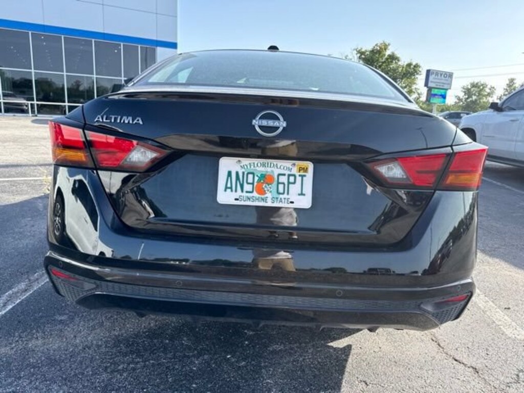 Used 2025 Nissan Altima SV Sedan