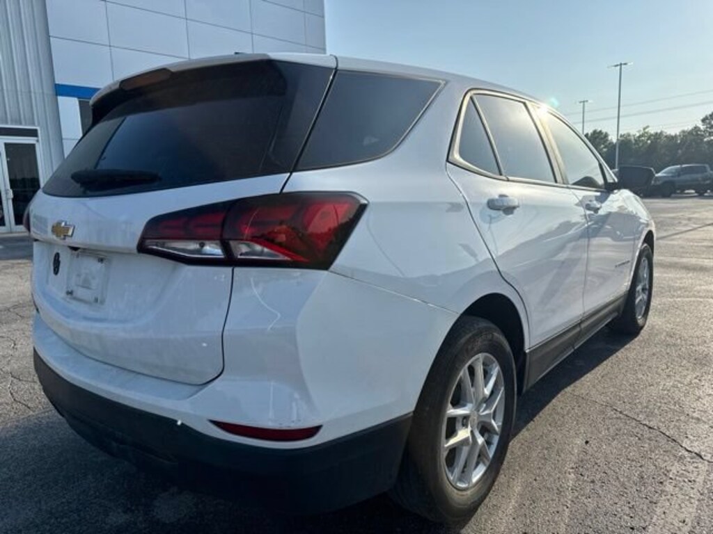 Used 2024 Chevrolet Equinox LS SUV