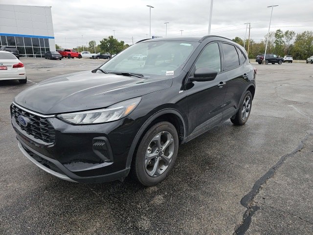 2025 Ford Escape ST-Line photo 3